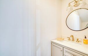 3 Mi to Silver Springs State Park: Home w/ Grill!