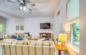 3 Mi to Silver Springs State Park: Home w/ Grill!