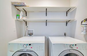 3 Mi to Silver Springs State Park: Home w/ Grill!