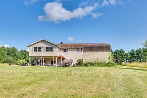 Chic Apple River Escape w/ Fire Pit!