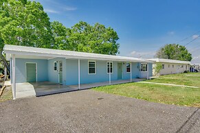 Waterfront Okeechobee Getaway w/ Backyard Dock!