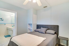 Waterfront Okeechobee Getaway w/ Backyard Dock!