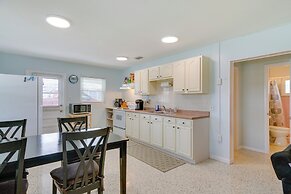 Waterfront Okeechobee Getaway w/ Backyard Dock!