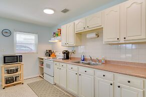 Waterfront Okeechobee Getaway w/ Backyard Dock!