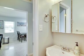 Waterfront Okeechobee Getaway w/ Backyard Dock!