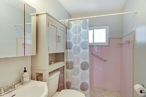 Waterfront Okeechobee Getaway w/ Backyard Dock!