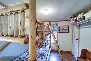 Cozy Waynesville Home w/ Porch by Blue Ridge Pkwy