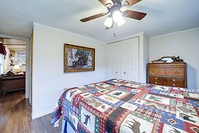 Cozy Waynesville Home w/ Porch by Blue Ridge Pkwy