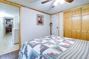 Cozy Waynesville Home w/ Porch by Blue Ridge Pkwy