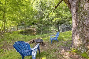 Cozy Waynesville Home w/ Porch by Blue Ridge Pkwy