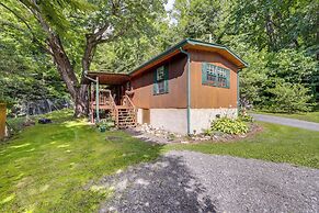 Cozy Waynesville Home w/ Porch by Blue Ridge Pkwy
