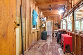 Mountain-view Appalachian Escape: Bike Trails!