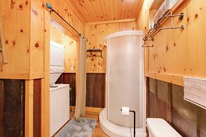 Mountain-view Appalachian Escape: Bike Trails!