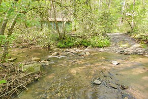 Mountain-view Appalachian Escape: Bike Trails!