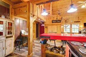 Mountain-view Appalachian Escape: Bike Trails!