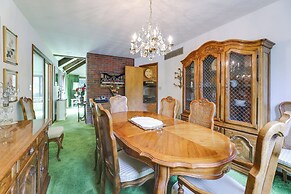 Retro Ohio Home on 1-acre Property