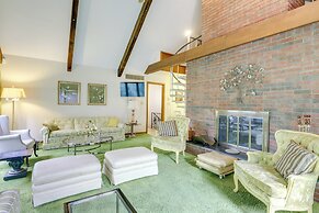 Retro Ohio Home on 1-acre Property