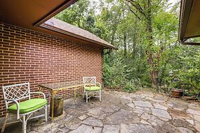 Retro Ohio Home on 1-acre Property