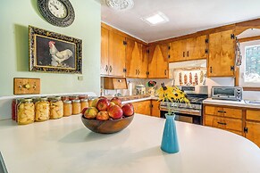 Waterfall Wonderland: Home w/ Fire Pit in Newfield