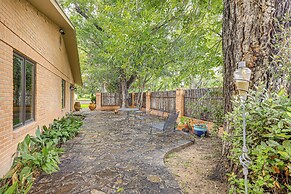 Del Rio Home w/ Large Yard, BBQ + Fireplace!