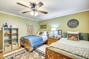 Del Rio Home w/ Large Yard, BBQ + Fireplace!
