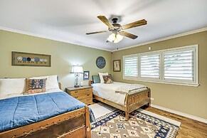 Del Rio Home w/ Large Yard, BBQ + Fireplace!