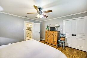 Del Rio Home w/ Large Yard, BBQ + Fireplace!