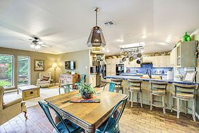 Del Rio Home w/ Large Yard, BBQ + Fireplace!