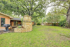 Del Rio Home w/ Large Yard, BBQ + Fireplace!