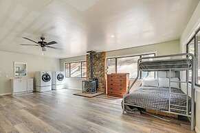 Mtn-view Gem: Deck, Grill & Fire Pit in West Point