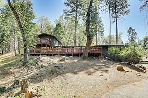 Mtn-view Gem: Deck, Grill & Fire Pit in West Point