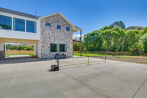 Cub River Canyon Suite w/ Shared Backyard!