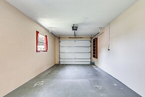 Venice Home w/ Fenced Yard: 4 Mi to Beach!