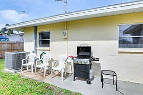 Venice Home w/ Fenced Yard: 4 Mi to Beach!