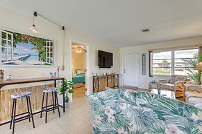 Venice Home w/ Fenced Yard: 4 Mi to Beach!