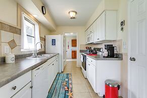 Venice Home w/ Fenced Yard: 4 Mi to Beach!