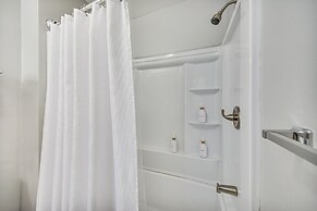 Charming Hampton Home Near Downtown & Beaches!