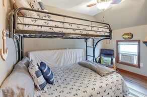 Cozy Clear Lake Home - Walk to Town & Boat Dock!