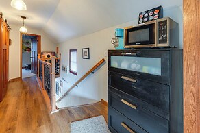 Cozy Clear Lake Home - Walk to Town & Boat Dock!