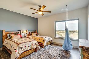 Elegant 'sunset Meadow Ranch' in Texas w/ Hot Tub
