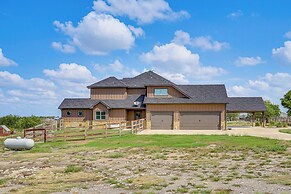 Elegant 'sunset Meadow Ranch' in Texas w/ Hot Tub