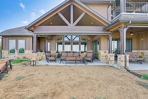 Elegant 'sunset Meadow Ranch' in Texas w/ Hot Tub