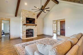 Elegant 'sunset Meadow Ranch' in Texas w/ Hot Tub