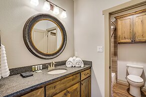 Elegant 'sunset Meadow Ranch' in Texas w/ Hot Tub