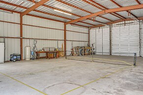 Elegant 'sunset Meadow Ranch' in Texas w/ Hot Tub