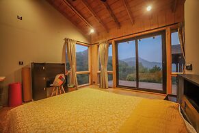 Triptych by Xplore Indo