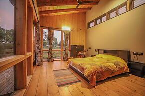 Triptych by Xplore Indo