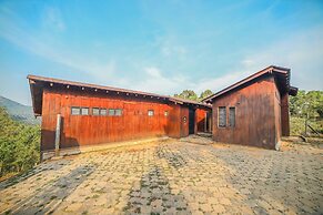 Triptych by Xplore Indo