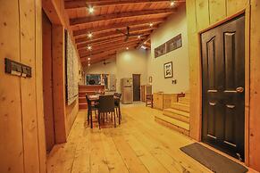 Triptych by Xplore Indo