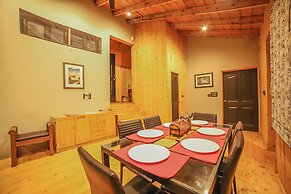 Triptych by Xplore Indo